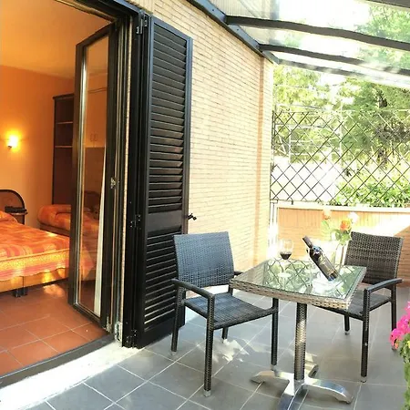 Отель Lh Albergo Il Picchio