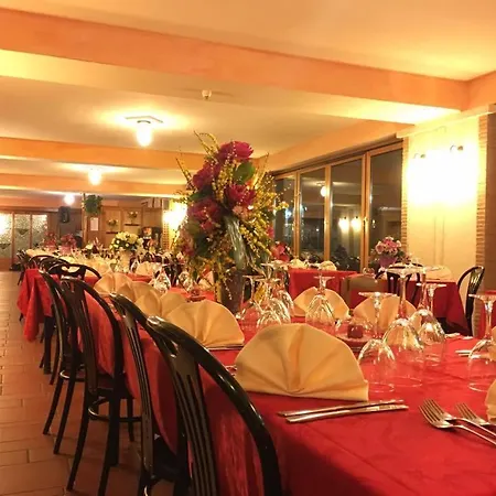 Lh Il Picchio 4* ペスカッセーロリ