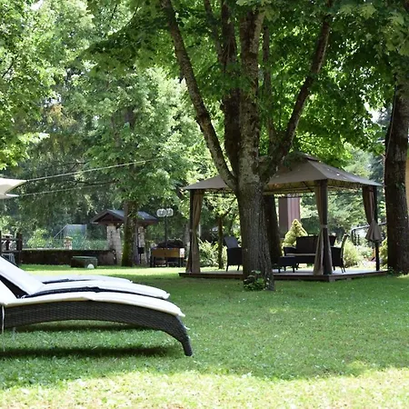 Отель Lh Albergo Il Picchio 4*